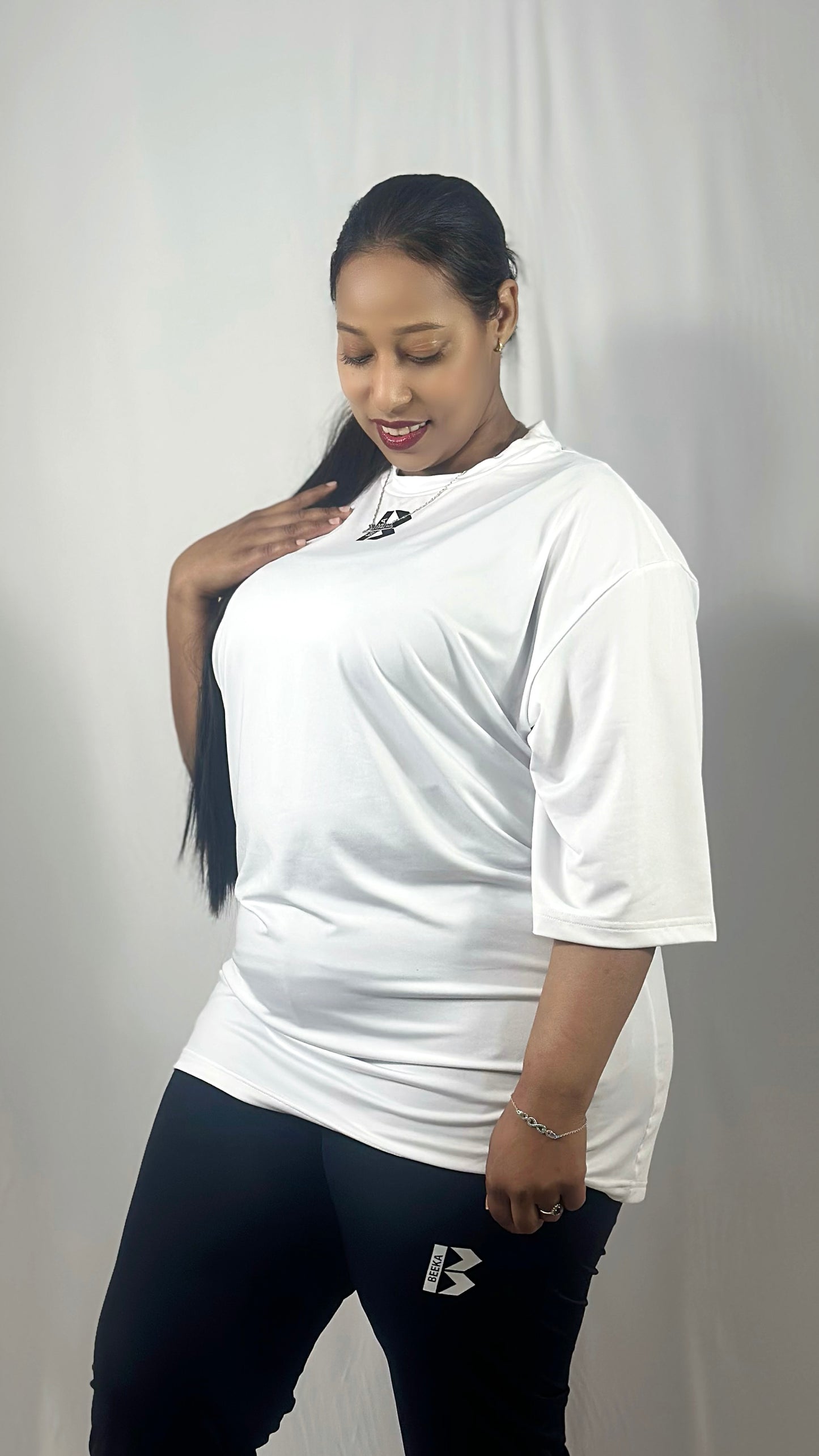 T-shirt Oversize BEEKA – Liberté de Mouvement et Style Assuré